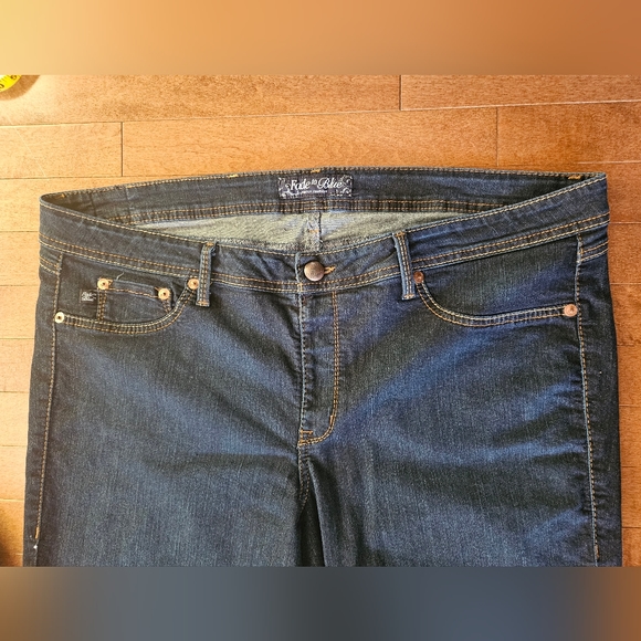 FADE TO BLUE Plus Size Women's Jeans - Size 3X (Size 22) - Picture 2 of 10
